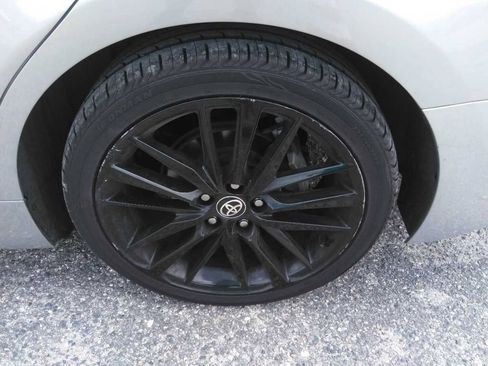 Used 2023 Toyota Camry XSE FWD image 3