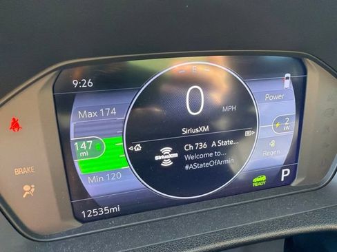 Used 2023 Chevrolet Bolt LT w/ Infotainment Package FWD image 8