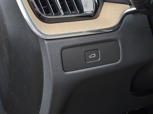 New 2026 Volvo XC60 B5 Plus w/ Climate Package image 11