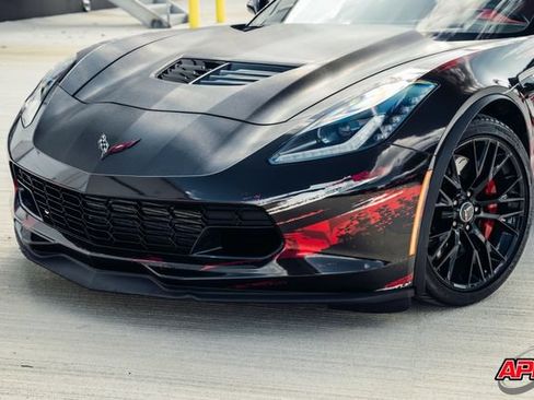 Used 2015 Chevrolet Corvette Z06 w/ 3LZ Preferred Equipment Group RWD image 16