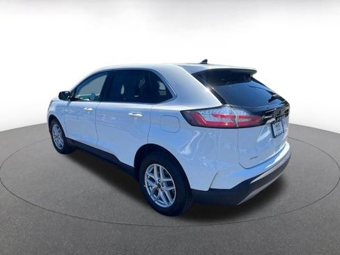Used 2024 Ford Edge SEL AWD/4WD image 5