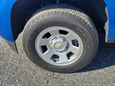 Used 2022 Chevrolet Colorado W/T RWD image 5