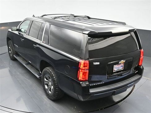 Used 2016 Chevrolet Suburban LT image 33