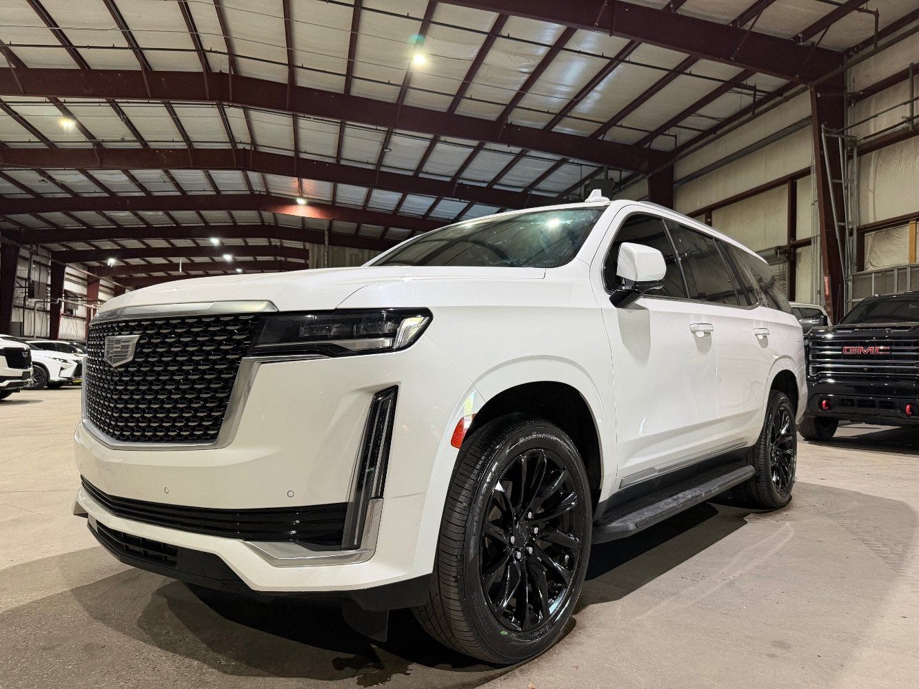 Used 2022 Cadillac Escalade Luxury AWD/4WD image 9