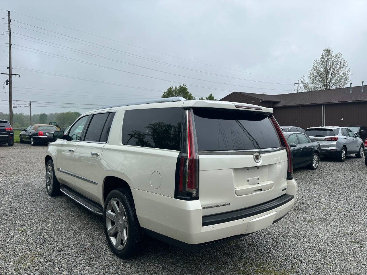 Used 2015 Cadillac Escalade ESV Luxury AWD/4WD image 7