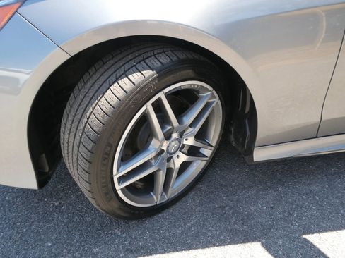 Used 2015 Mercedes-Benz E 350 4MATIC Sedan image 31