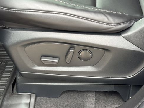 Used 2023 Ford Explorer XLT w/ Equipment Group 202A image 16