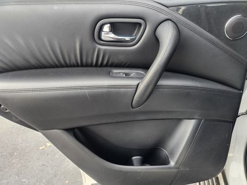 Used 2022 Nissan Armada SL w/ Midnight Edition Package image 16