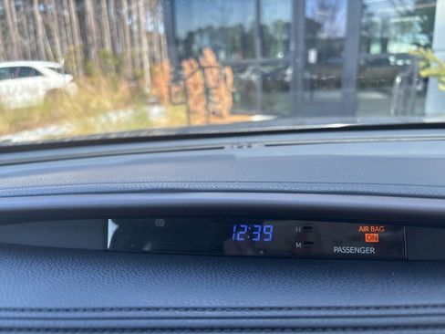 Used 2017 Toyota Highlander XLE image 30