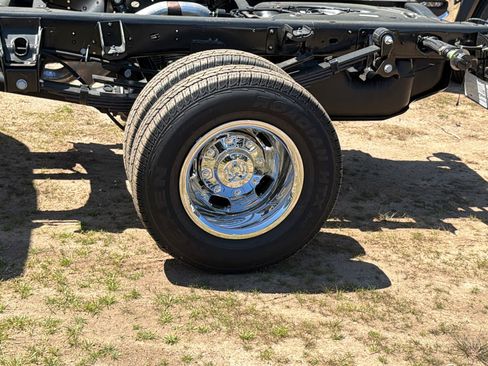 New 2026 RAM 3500 Tradesman AWD/4WD image 12