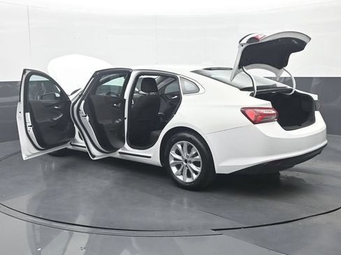 Used 2020 Chevrolet Malibu LT FWD image 39