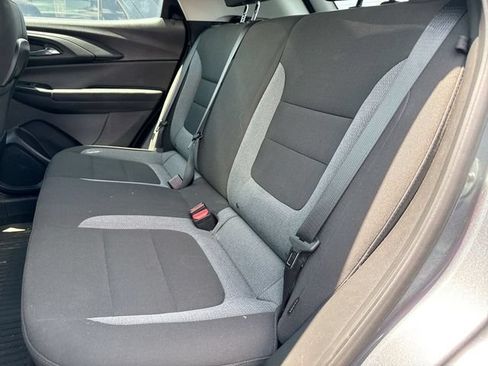 Used 2021 Chevrolet TrailBlazer LS FWD image 14