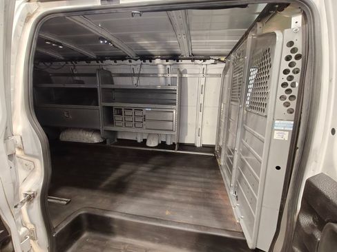Used 2019 Chevrolet Express 3500 Extended w/ Driver Convenience Package RWD image 22