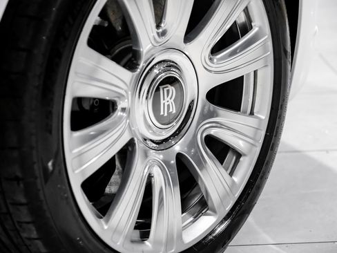 Used 2018 Rolls-Royce Dawn image 58