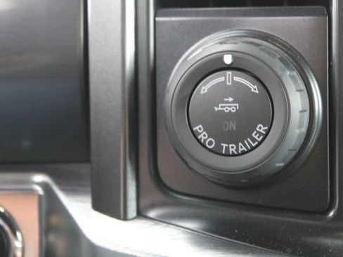 Used 2022 Ford F150 Lariat AWD/4WD image 33