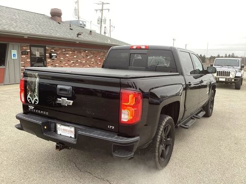 Used 2018 Chevrolet Silverado 1500 LTZ Z71 w/ Realtree Edition image 10