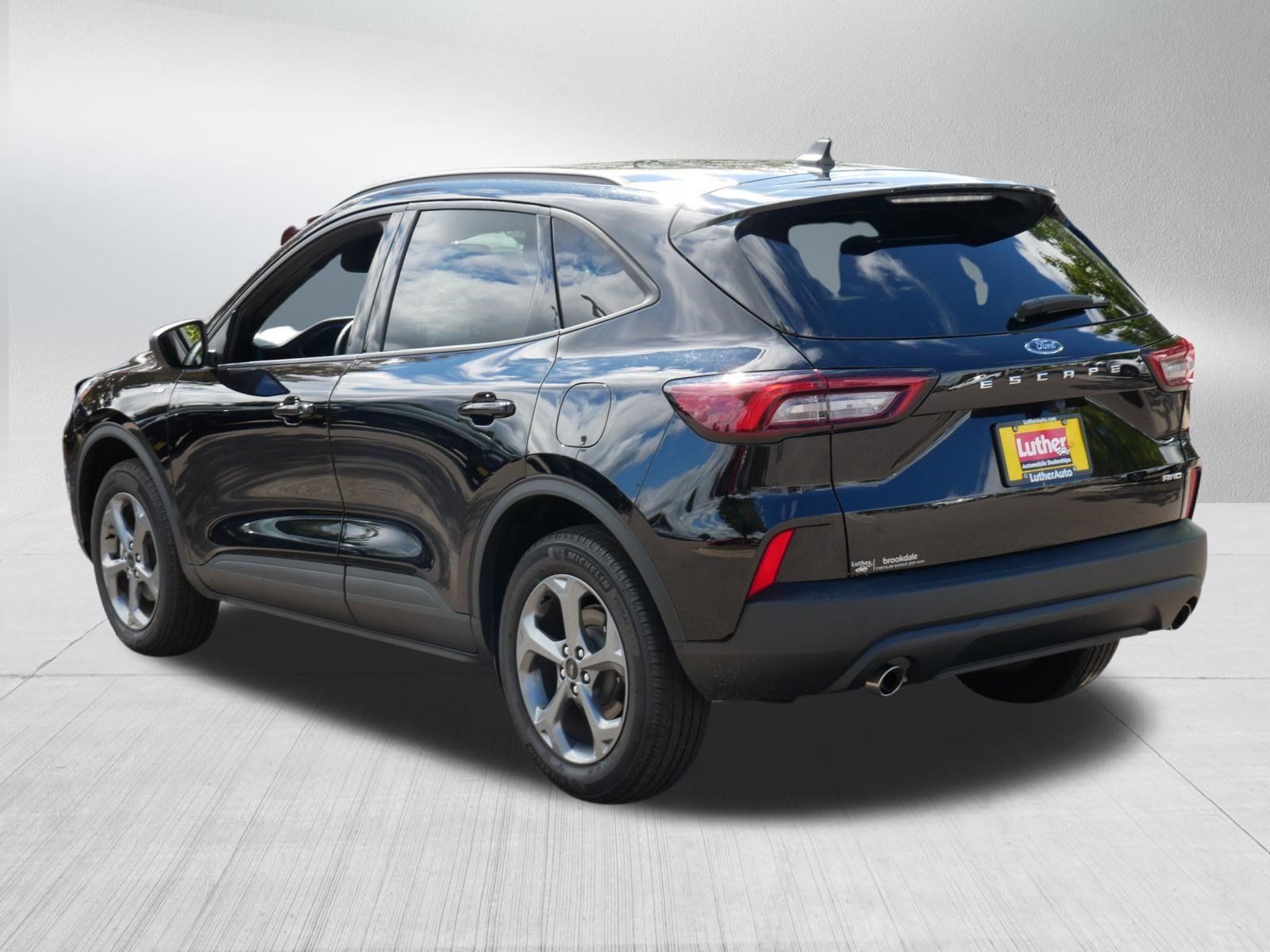 Used 2025 Ford Escape ST-Line AWD/4WD image 5