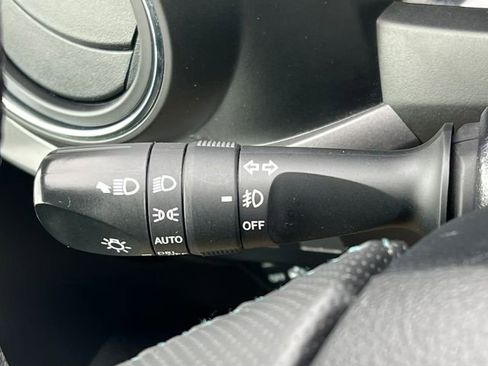 Used 2022 Toyota Tacoma TRD Off-Road image 21