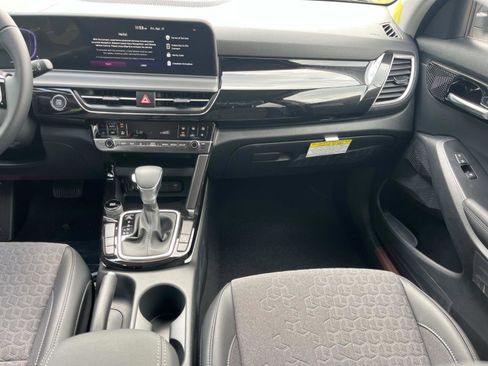 New 2026 Kia Seltos S FWD image 13