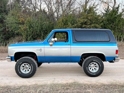 Used 1988 Chevrolet Blazer 4WD image 11