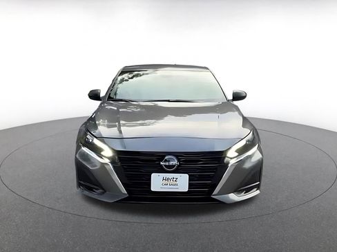 Used 2025 Nissan Altima 2.5 SV FWD image 4
