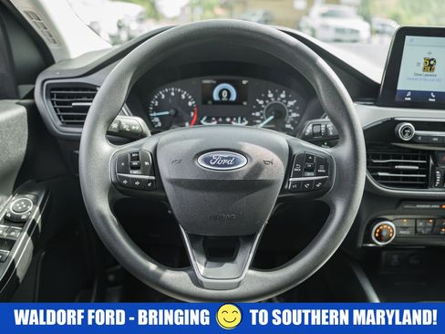 Used 2022 Ford Escape SE w/ SE Sport Appearance Package AWD/4WD image 28
