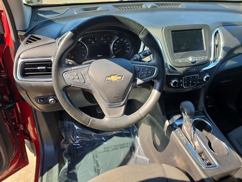 Used 2023 Chevrolet Equinox LT image 10