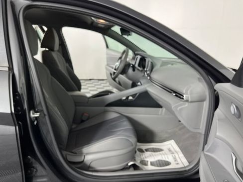 Used 2023 Hyundai Elantra SEL FWD image 39