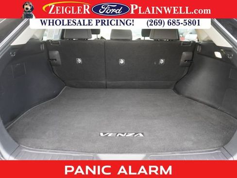 Used 2022 Toyota Venza LE image 10