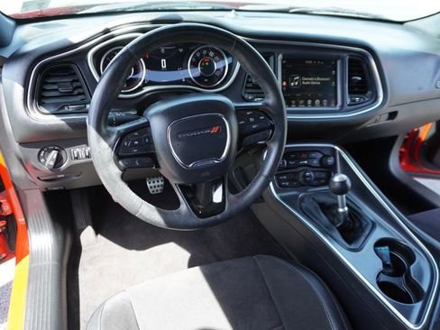 Used 2016 Dodge Challenger R/T Plus image 27