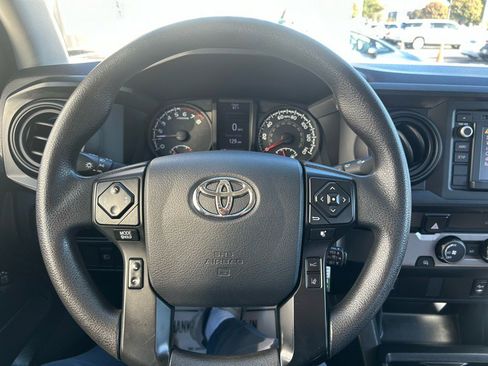 Used 2019 Toyota Tacoma SR image 11