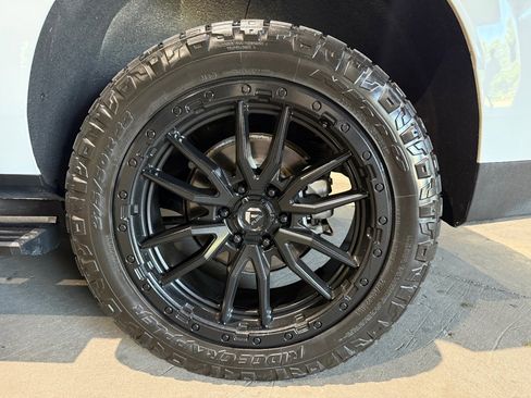 Used 2021 GMC Yukon XL Denali w/ Denali Premium Package image 52