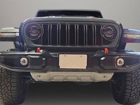 Used 2025 Jeep Gladiator Mojave image 7
