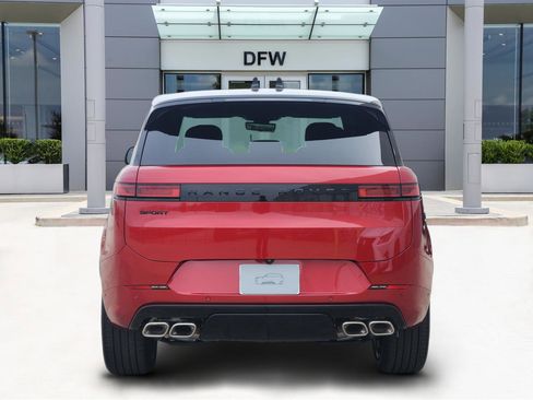 New 2025 Land Rover Range Rover Sport Dynamic SE image 6