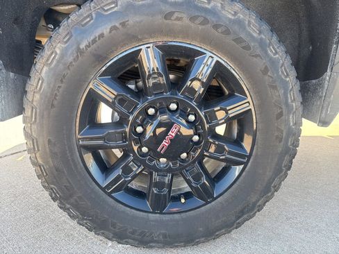 Used 2024 GMC Sierra 3500 AT4 w/ Technology Package image 7