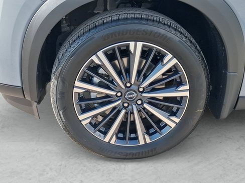 New 2026 Nissan Pathfinder Platinum FWD image 24