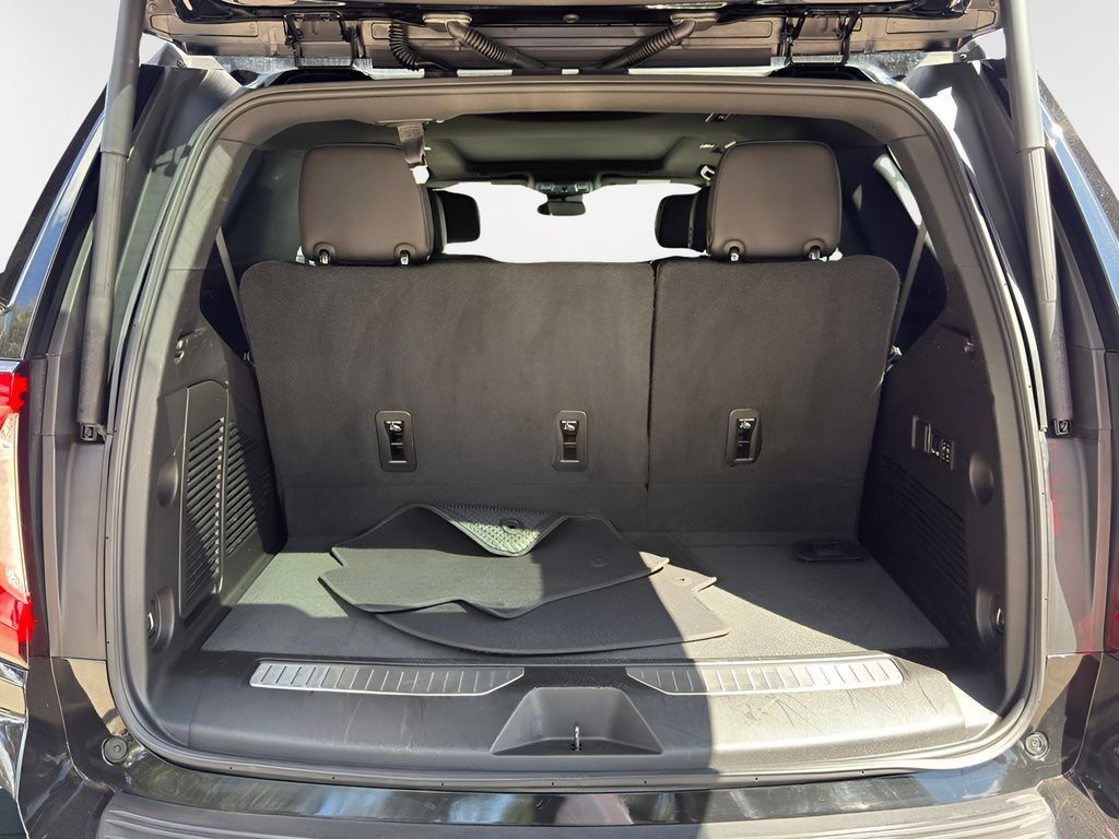 Used 2023 GMC Yukon AT4 w/ Max Trailering Package AWD/4WD image 8