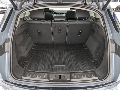 Used 2022 Land Rover Range Rover Evoque R-Dynamic S image 47