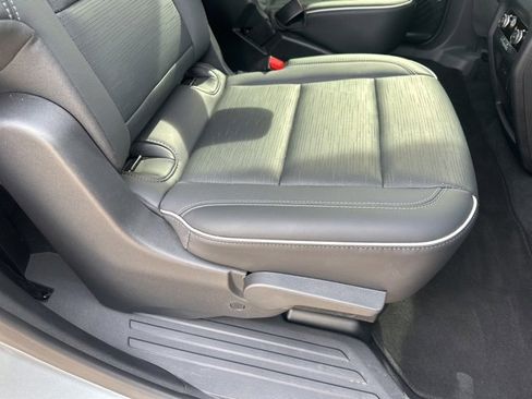 Used 2025 Buick Enclave Sport Touring image 34