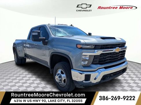 Used 2024 Chevrolet Silverado 3500 LT AWD/4WD image 1
