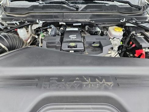 Used 2024 RAM 2500 Laramie AWD/4WD image 30