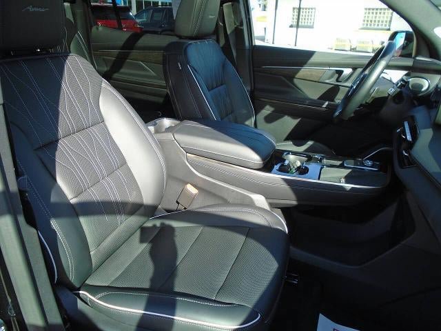 Certified 2026 Buick Enclave Avenir w/ Super Cruise Package AWD/4WD image 27