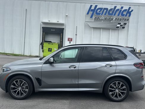 Used 2024 BMW X5 xDrive40i w/ Executive Package AWD/4WD image 7