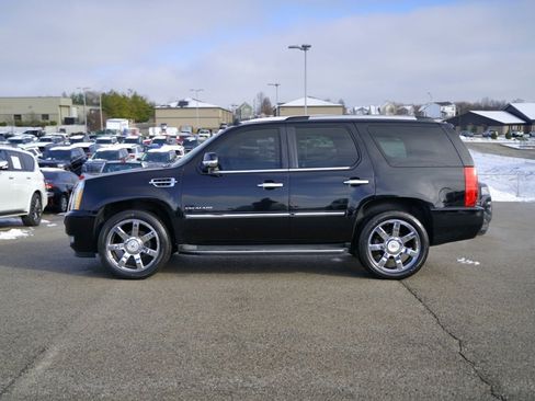 Used 2012 Cadillac Escalade Luxury image 10