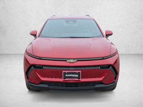 New 2026 Chevrolet Equinox EV LT image 2