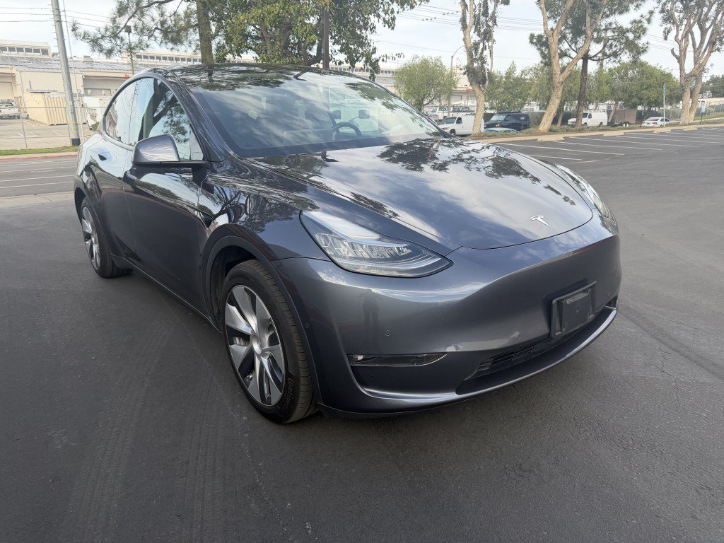 Used 2021 Tesla Model Y Long Range AWD/4WD image 2