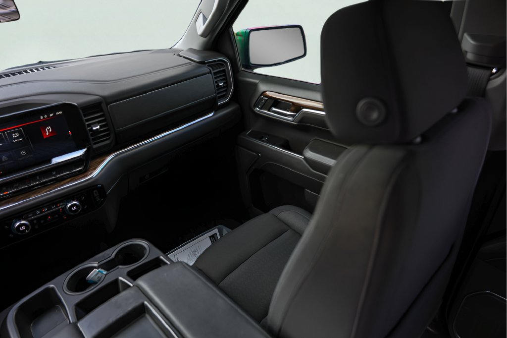 Used 2024 GMC Sierra 1500 Elevation RWD image 28