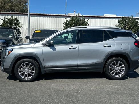 Used 2023 GMC Terrain SLT image 7
