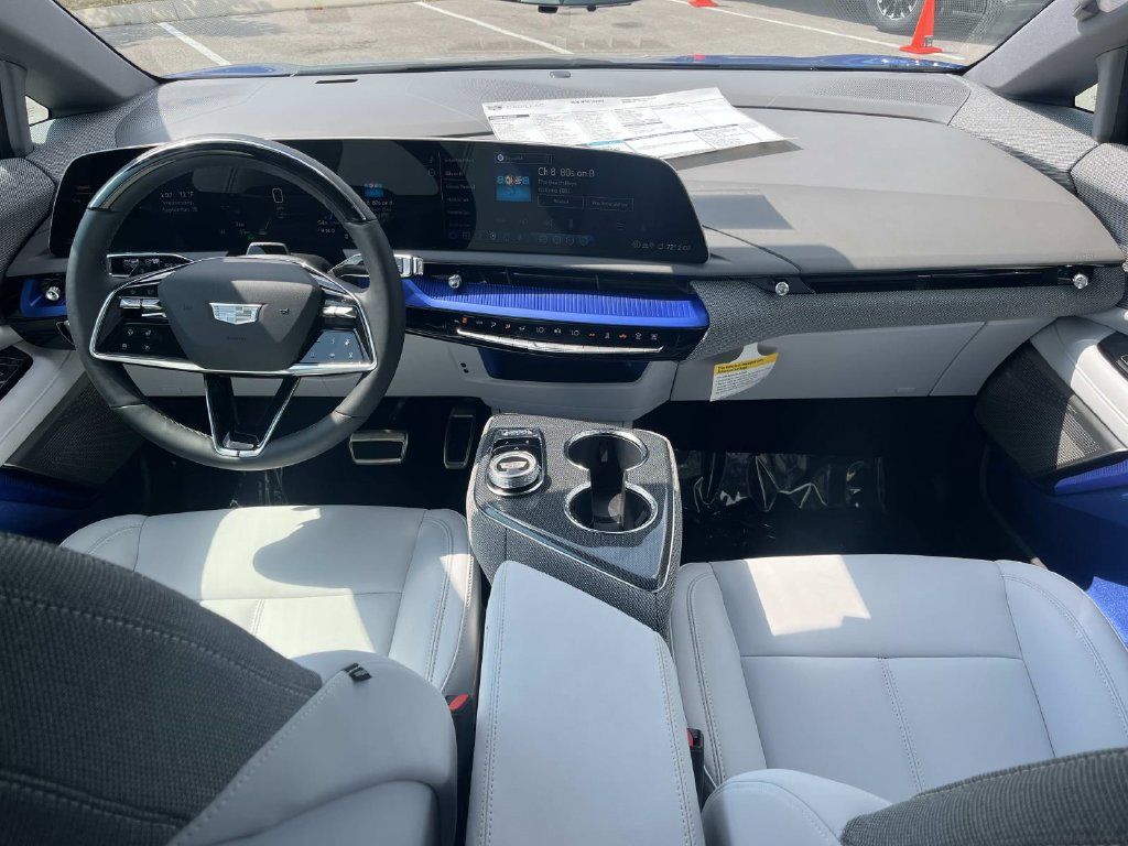 Certified 2026 Cadillac Optiq Luxury 1 RWD image 17