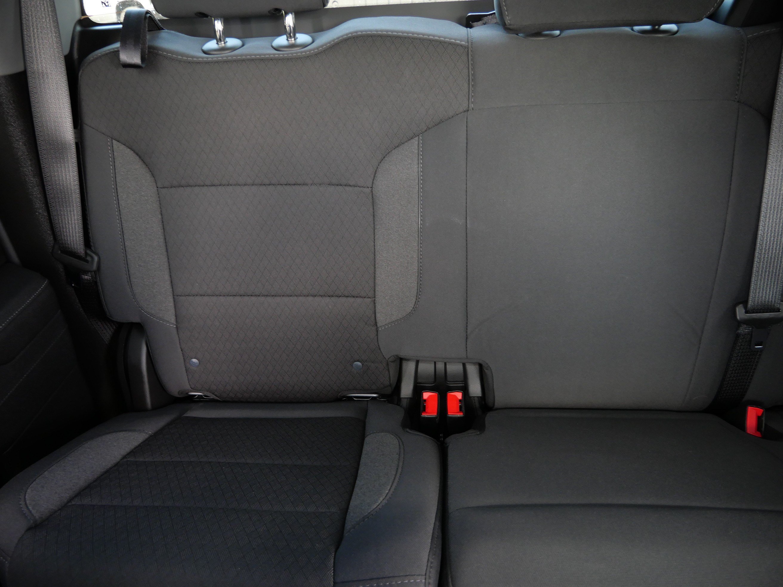 Used 2025 Chevrolet Silverado 1500 LT AWD/4WD image 12